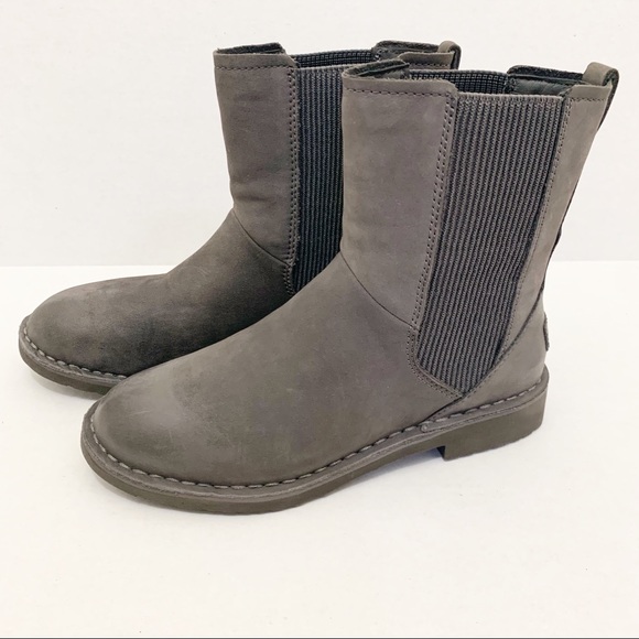 ugg larra boot